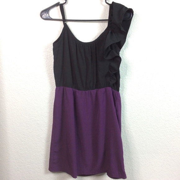 Envy Me M Ruffle Shoulder Purple Black Dress - Picture 4 of 4